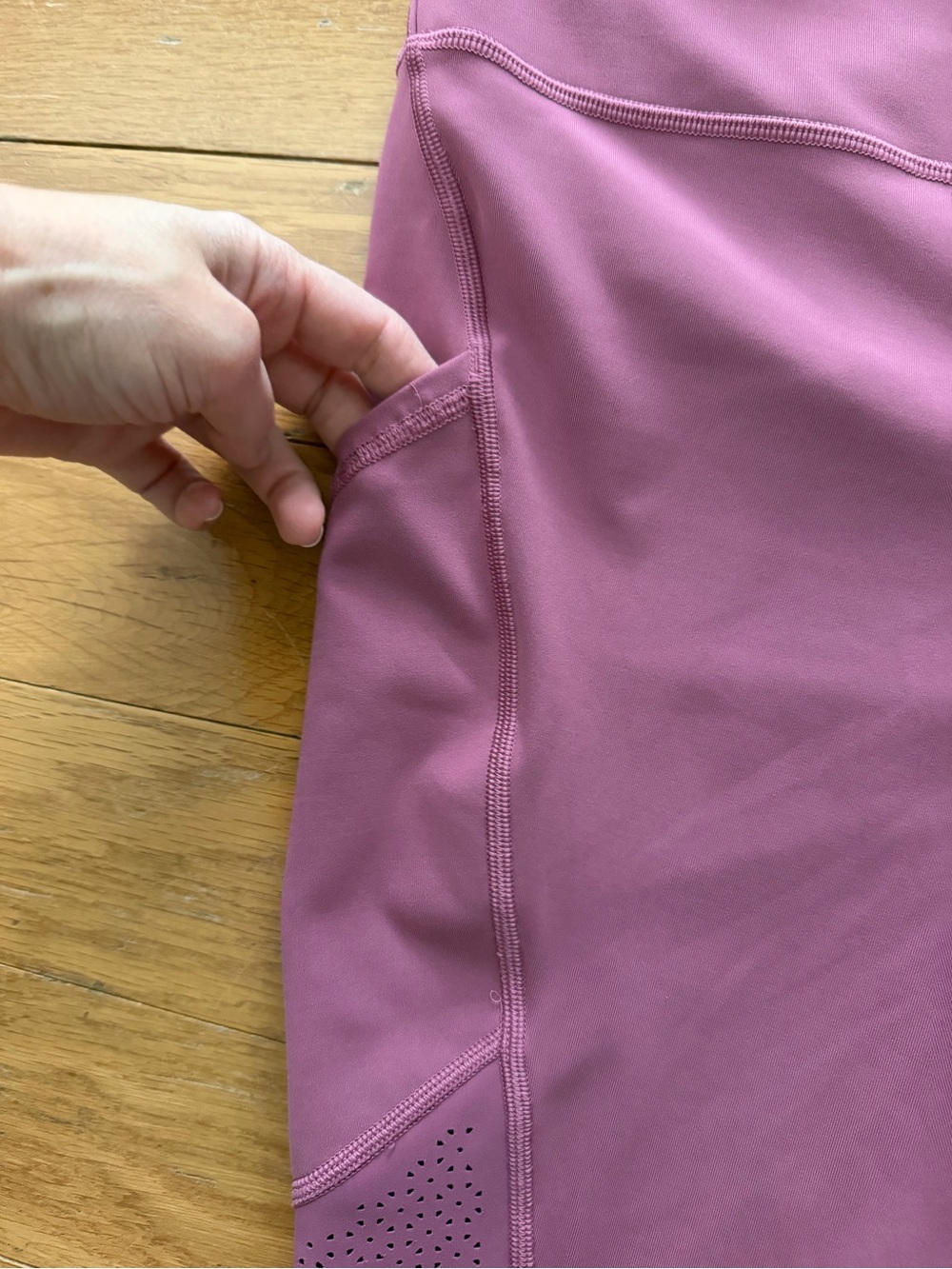 Lululemon Ready To Race Moss Rose Pink 21” Crop Leggings Size 12 - Picture 10 of 15